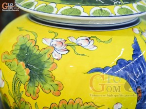 Đôi chóe men màu vẽ Chép Sen Tài Lộc, 30L