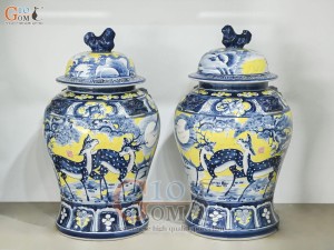 Đôi chóe men màu vẽ Tùng Lộc tràm cổ nền vàng, 30L