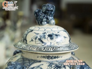 Đôi chóe men rạn cổ họa tiết Tứ Cảnh, 7L