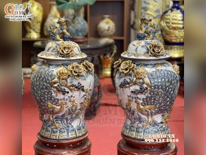 Đôi chóe men rạn đắp nổi Công Đào Phú Quý, 25L