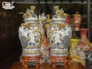 Đôi chóe men rạn đắp nổi Công Đào Phú Quý, 50L