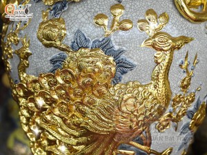 Đôi chóe men rạn đắp nổi Công Đào Phú Quý dát vàng 24k, 50L
