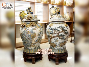 Đôi chóe men rạn đắp nổi Công Đào Phú Quý kênh, 50L