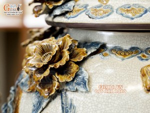 Đôi chóe men rạn đắp nổi Công Đào Phú Quý kênh, 50L