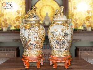 Đôi chóe men rạn đắp nổi Công Đào Phú Quý vẽ vàng 24k, 30L