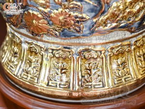 Đôi chóe men rạn đắp nổi Công Đào Phú Quý vẽ vàng 24k, 30L