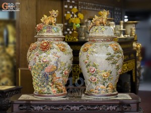 Đôi chóe men rạn đắp nổi Công Đào Phú Quý vân mây vẽ vàng 24k, 30L