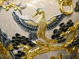 Đôi chóe men rạn đắp nổi kênh Công Đào Phú Quý dát vàng 24k, 40L