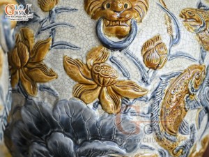 Đôi chóe men rạn đắp nổi Sen Cát Tường, 30L