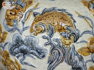 Đôi chóe men rạn đắp nổi Sen Cát Tường, 30L