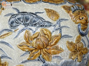 Đôi chóe men rạn đắp nổi Sen Cát Tường, 30L