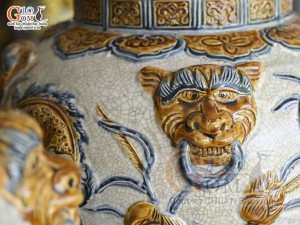 Đôi chóe men rạn đắp nổi Sen Cát Tường, 30L