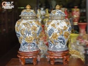 Đôi chóe men rạn đắp nổi Sen Cát Tường, 30L