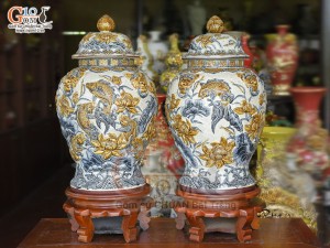 Đôi chóe men rạn đắp nổi Sen Cát Tường, 30L