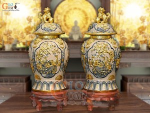 Đôi chóe men rạn đắp nổi tứ cảnh Tùng Cúc Sen Mai dát vàng 24k, 30L