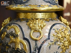 Đôi chóe men rạn đắp nổi tứ cảnh Tùng Cúc Sen Mai dát vàng 24k, 30L