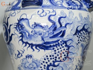 Đôi chóe men trắng vẽ Song Long Chầu Nguyệt xanh lam, 30L