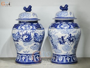 Đôi chóe men trắng vẽ Song Long Chầu Nguyệt xanh lam, 30L