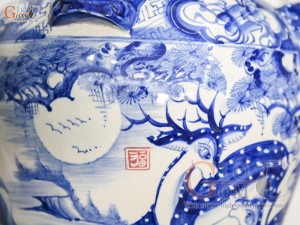 Đôi chóe men trắng vẽ Tùng Lộc xanh lam, 30L