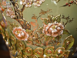 Đôi chóe men vân mây đắp nổi Công Đào Phú Quý, 30L