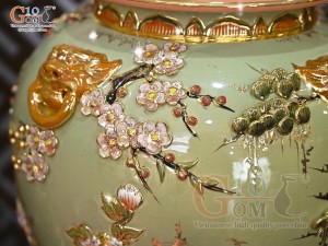 Đôi chóe men vân mây đắp nổi Công Đào Phú Quý, 30L