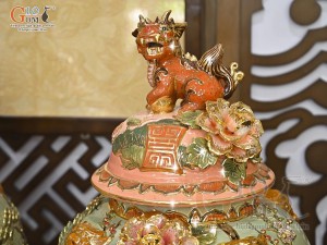 Đôi chóe men vân mây đắp nổi Công Đào Phú Quý, 30L