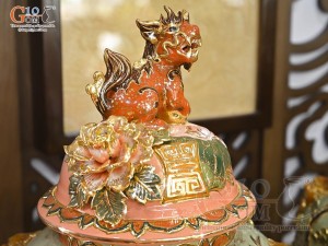 Đôi chóe men vân mây đắp nổi Công Đào Phú Quý, 30L