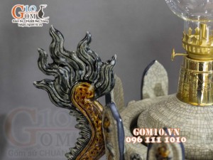 Đôi đèn dầu mạc men rạn đắp nổi Rồng Như Ý, cao 73cm