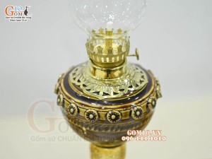 Đôi đèn dầu chân đồng men cổ màu vàng, cao 25cm