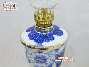 Đôi đèn dầu dáng vuông men lam vẽ Sen Tài Lộc, cao 34cm