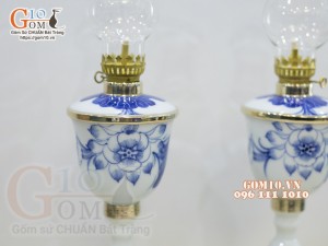 Đôi đèn dầu dáng vuông men lam vẽ Sen Tài Lộc, cao 34cm