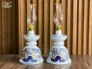 Đôi đèn dầu chân váy  men lam cổ vẽ sen đại cát, cao 23cm