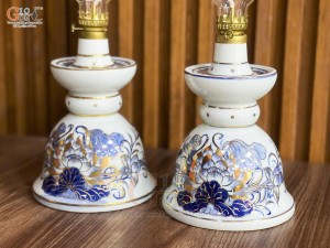 Đôi đèn dầu chân váy  men lam cổ vẽ sen đại cát, cao 23cm