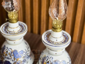 Đôi đèn dầu chân váy  men lam cổ vẽ sen đại cát, cao 23cm
