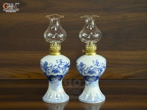 Đôi đèn dầu chân váy men lam cổ vẽ Sen Đại Cát, cao 17cm