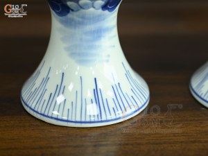 Đôi đèn dầu chân váy men lam cổ vẽ Sen Đại Cát, cao 17cm
