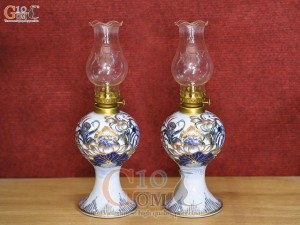 Đôi đèn dầu Đại Phát men lam cổ vẽ vàng 24k, cao 18cm