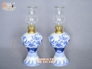 Đôi đèn dầu chân váy men lam cổ vẽ Sen Đại Cát, cao 17cm