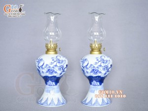 Đôi đèn dầu chân váy men lam cổ vẽ Sen Đại Cát, cao 17cm