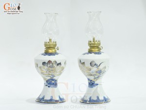 Đôi đèn dầu dáng vuông men lam cổ vẽ Sen Tài Lộc, vẽ vàng 24k, cao 18cm