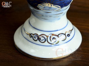 Đôi đèn dầu dáng xoài men lam vẽ Sen Đại Cát vẽ vàng, cao 18cm