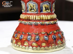 Đôi đèn dầu mạc men màu đỏ, đắp nổi Rồng, cao 40cm (Bọc đồng)