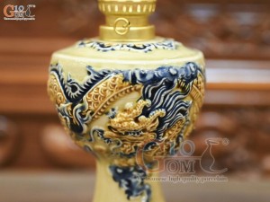 Đôi đèn dầu men hoàng tộc đắp nổi Rồng Như Ý, cao 18cm