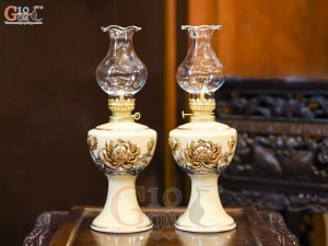 Đôi đèn dầu men hoàng thổ đắp nổi Sen Cát Tường vẽ vàng 24k, cao 16cm