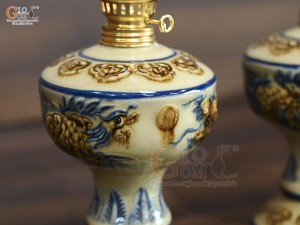 Đôi đèn dầu men hoàng tộc đắp nổi Rồng Phượng, cao 19cm