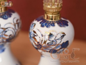Đôi đèn dầu men lam cổ vẽ vàng 24k, cao 18cm