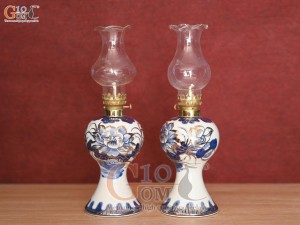 Đôi đèn dầu men lam cổ vẽ vàng 24k, cao 18cm