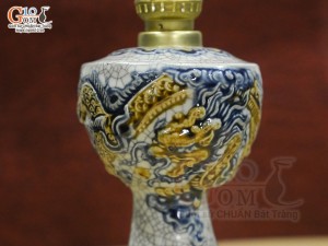 Đôi đèn dầu men rạn đắp nổi rồng Như Ý, cao 25cm (Cả bóng)