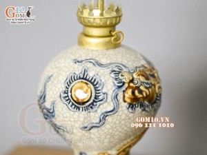 Đôi đèn dầu men rạn đắp nổi Rồng Phú Quý, cao 18cm