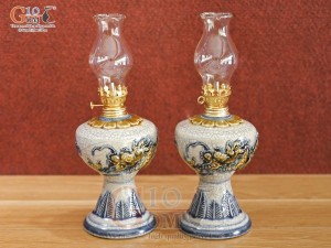 Đôi đèn dầu men rạn Long Trấn đắp nổi Rồng, cao 25cm